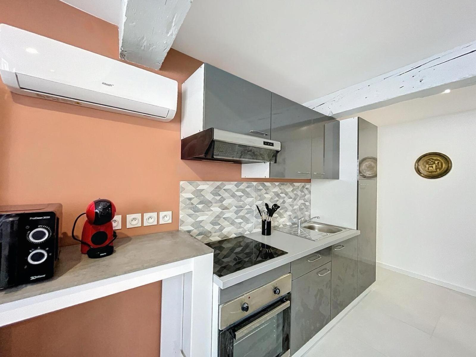 Eclat Apartment
