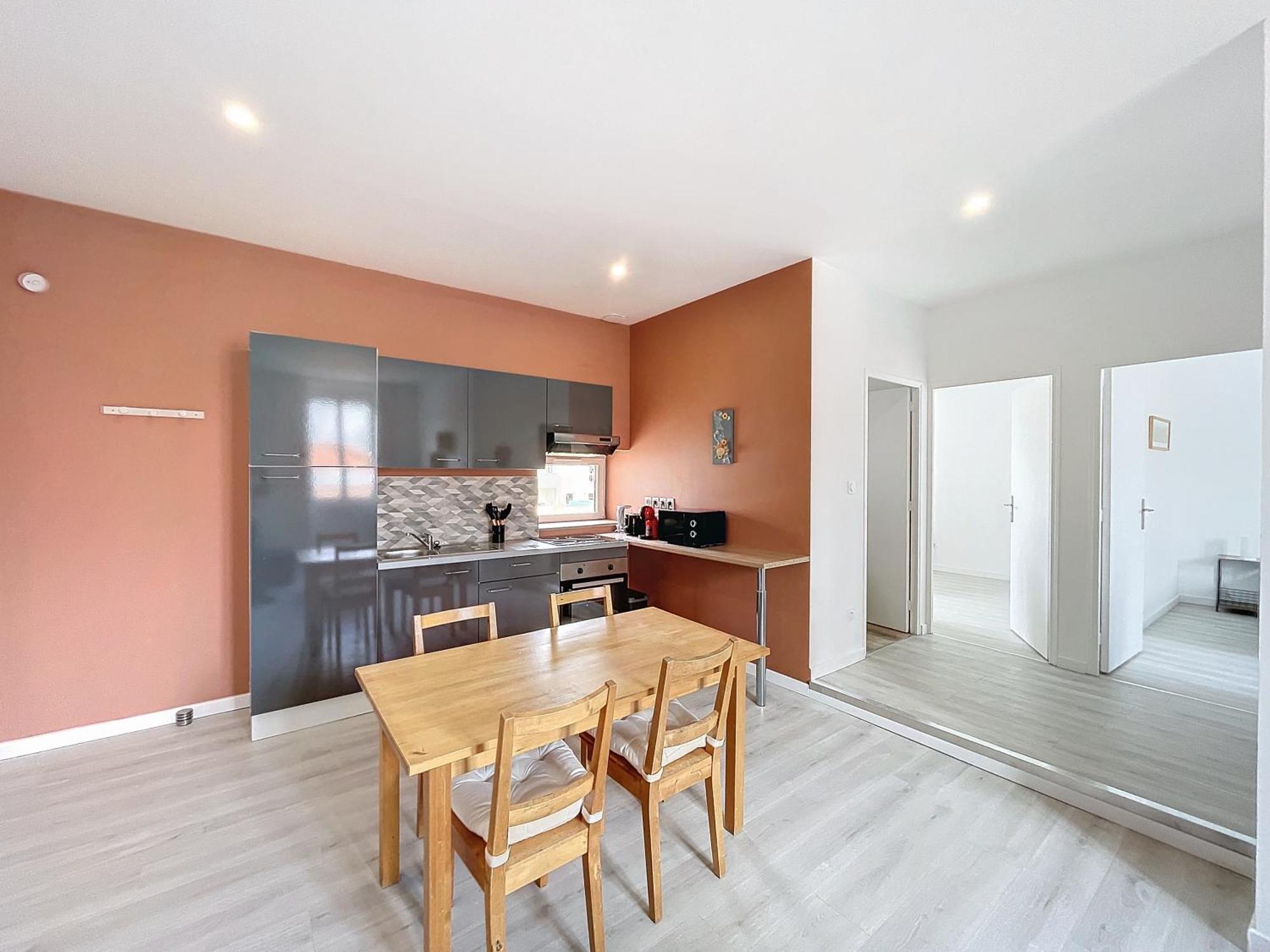 Eclat Apartment