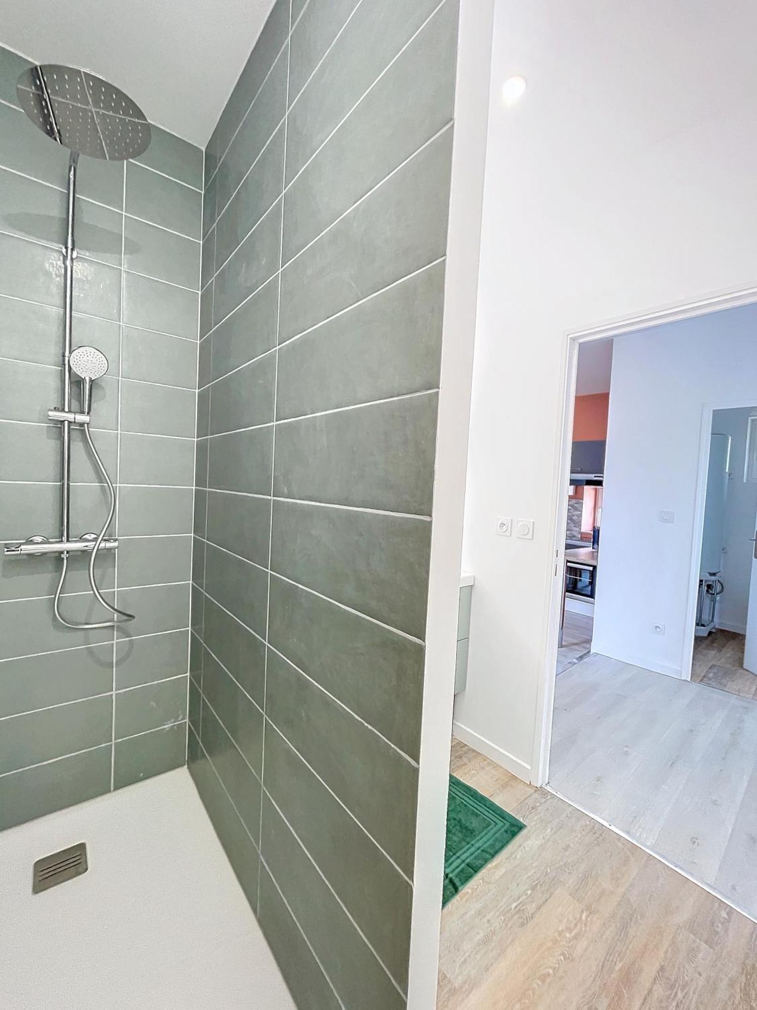 Eclat Apartment