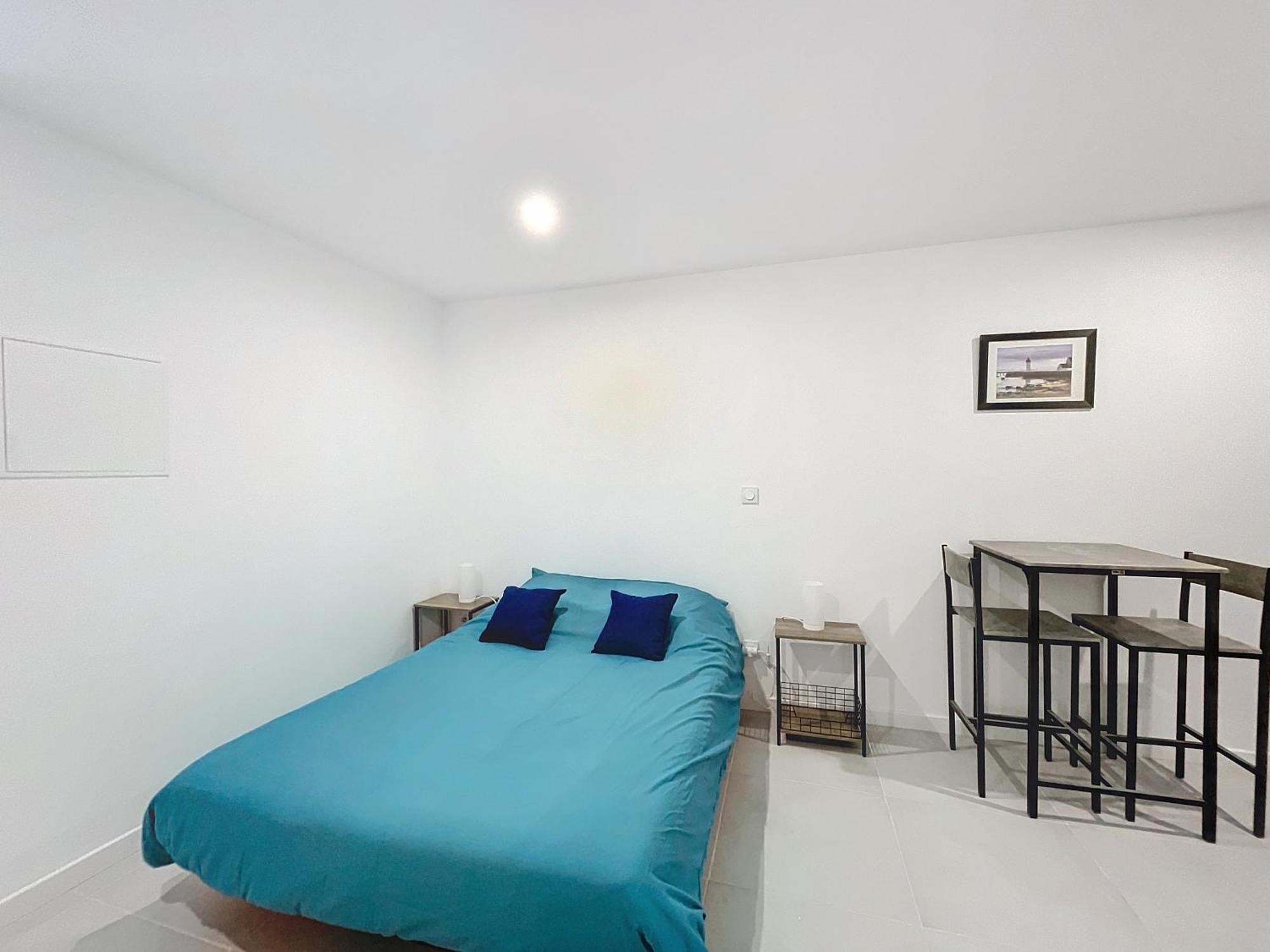 Eclat Apartment *