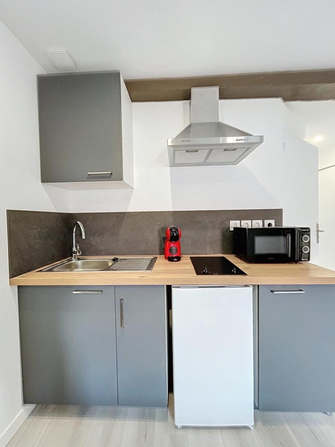 Eclat Apartment